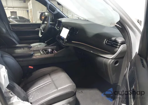 2022 Jeep Wagoneer Series Ii 4X4 from USA, damaged, VIN 1C4SJVBT1NS135638